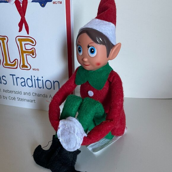 *♪ Elf on the Shelf Christmas 2005 HC Book - Girl book w/ unbranded elf doll *♪ - Picture 2 of 6